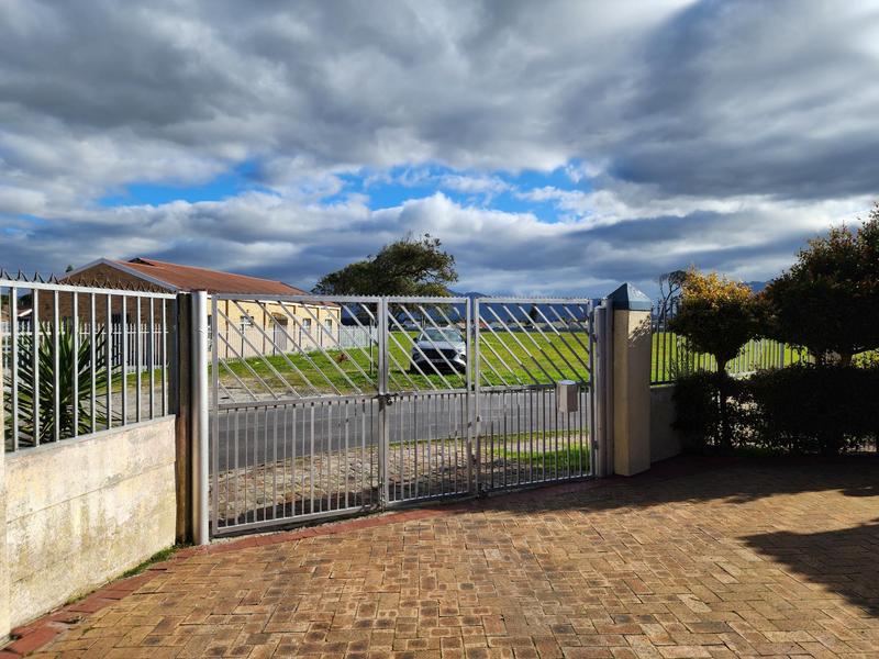 4 Bedroom Property for Sale in Ottery Western Cape